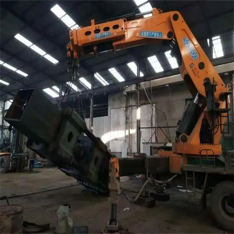 武夷山130吨折臂吊车出租吊机租赁附近电话